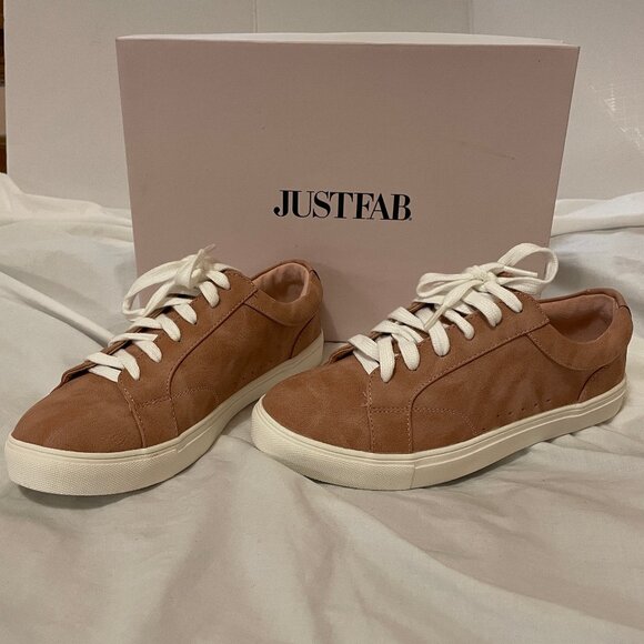 NIB Womens Sz 7 (Runs Small 6.5) JustFab Sneakers Boat Shoes Apricot Tan - Picture 1 of 16